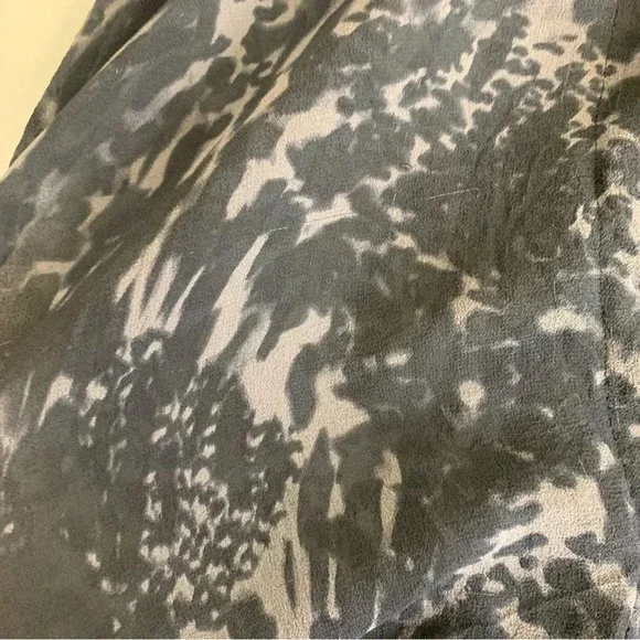 BABATON Aritizia Leopard Animal Print 100% Silk Sleeveless Top Size XS - Picture 8 of 8